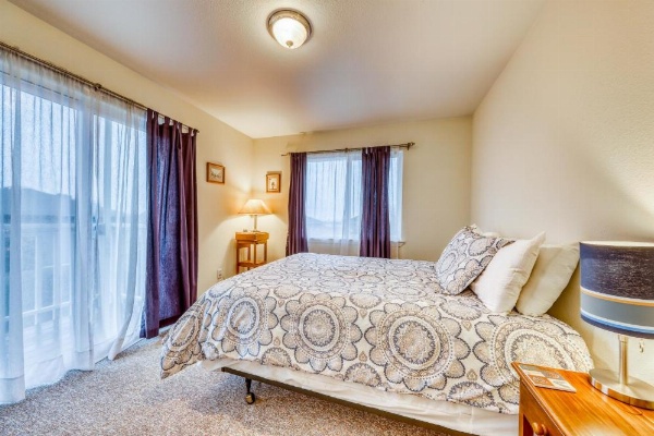 Seventh Street Select image 15