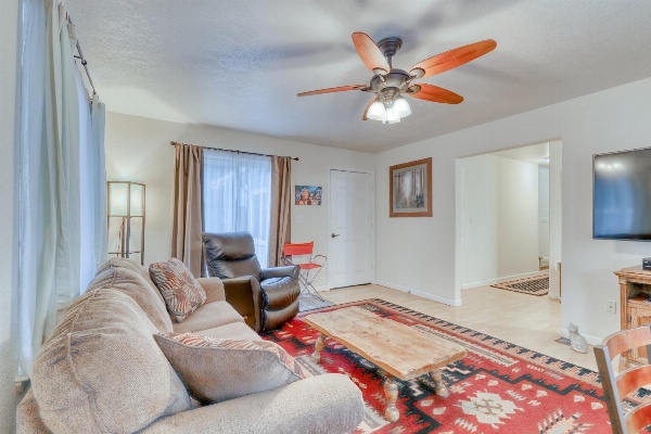 Seventh Street Select image 2